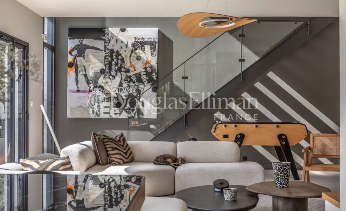 BORDEAUX – BOUSCAT – Belle maison contemporaine – 6 Chambres – Piscine et Garage