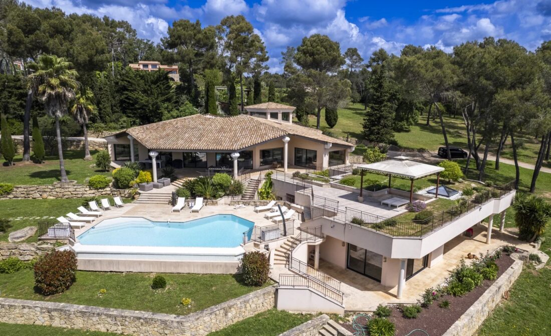 MOUGINS – Propriété de prestige avec potentiel équestre
