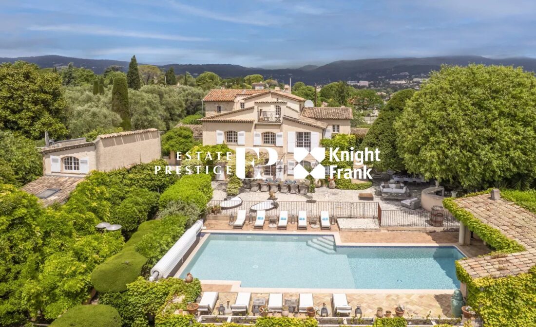 GRASSE – Magnifique propriété avec vaste terrain, maisons d’amis et intimité exceptionnelle