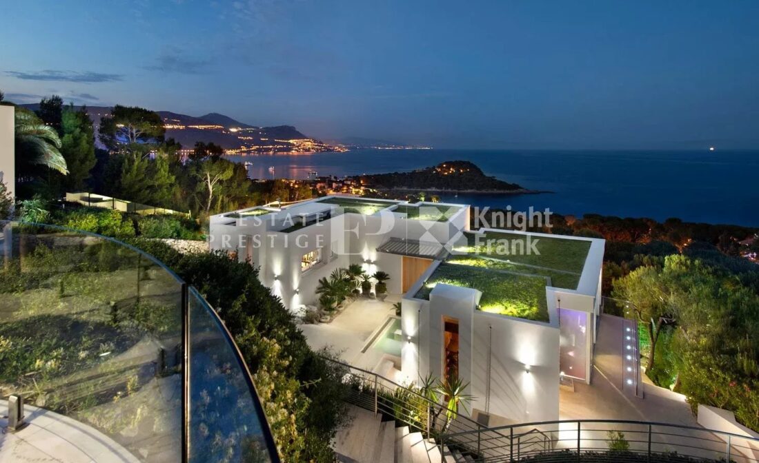 SAINT JEAN CAP FERRAT: Propriété de Luxe avec Vue Mer Exceptionnelle