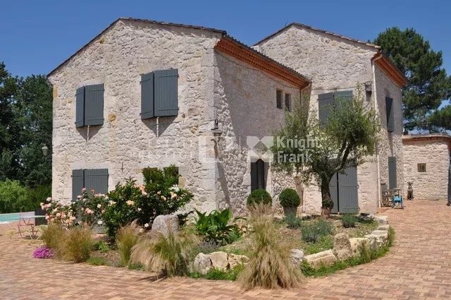 AGEN – Charming period home