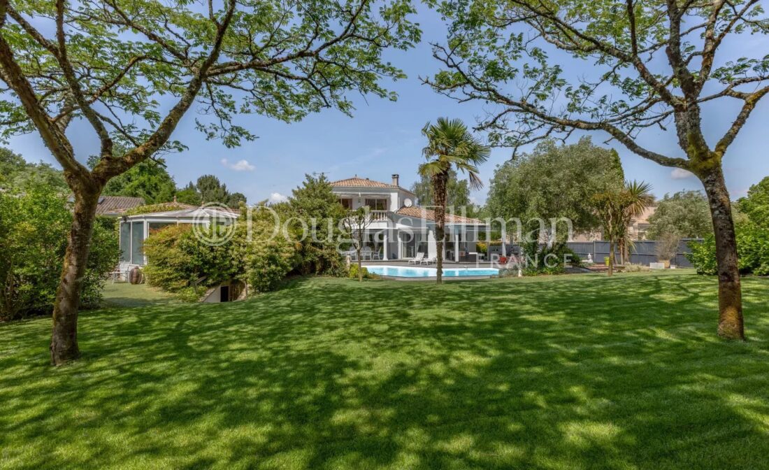 SAINT-AUBIN-DE-MÉDOC –Villa familiale avec vue sur les bois