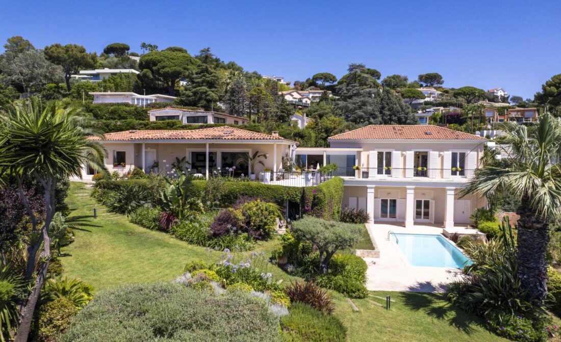 CANNES – Villa vue mer à la Croix des Gardes