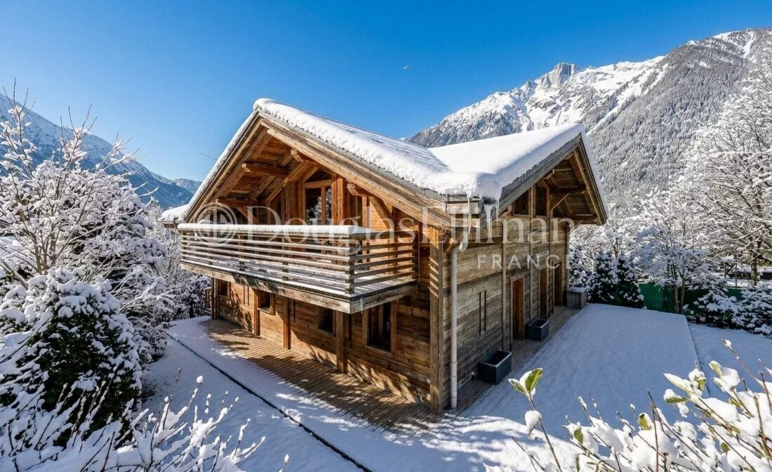 CHAMONIX – A recently built 4-bedroom chalet