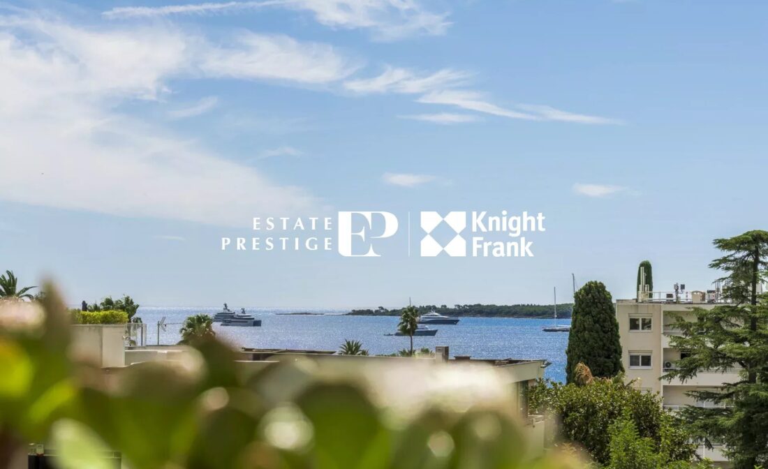 CANNES BASSE CALIFORNIE – Beau 4 pièces rénové avec terrasse vue mer