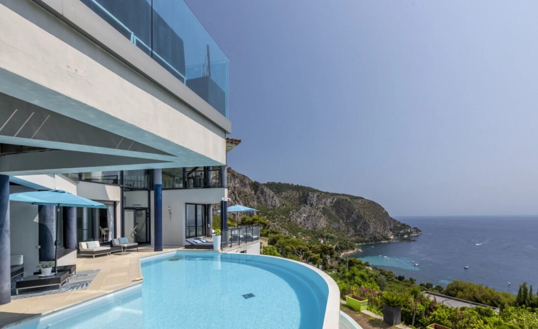 EZE-BORD-DE-MER – Superbe villa contemporaine avec vue mer panoramique