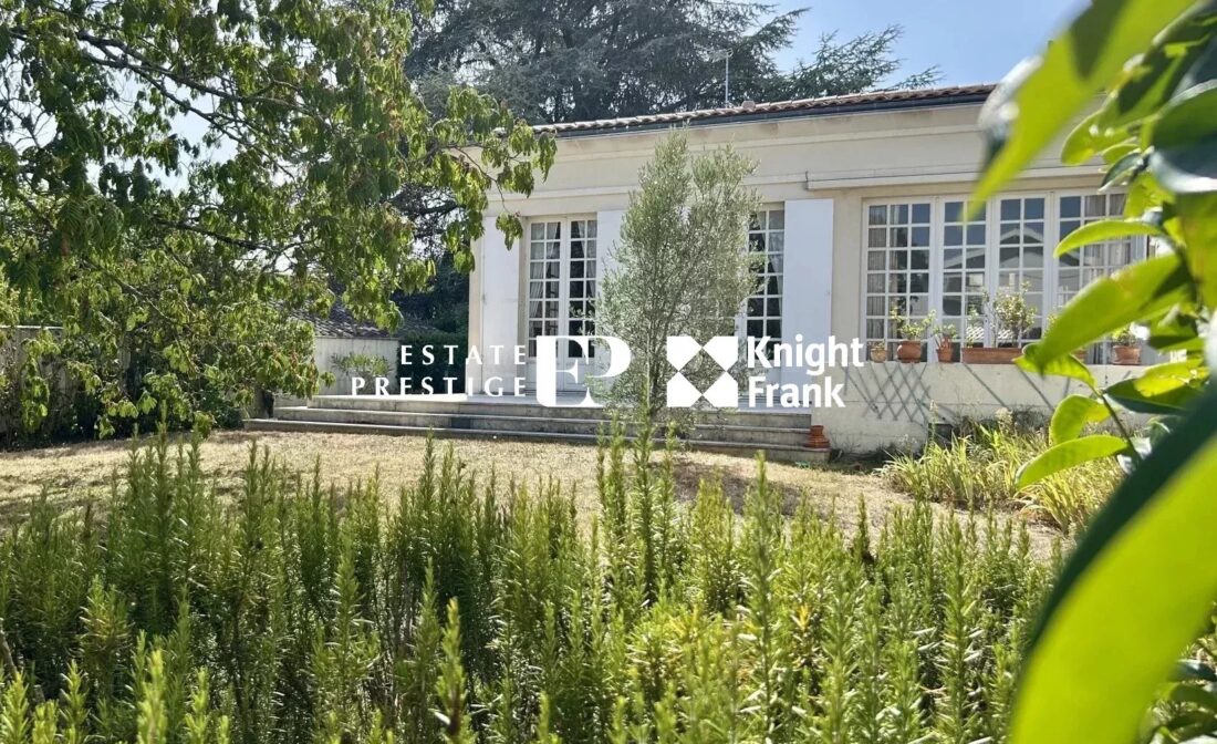BORDEAUX – Family property