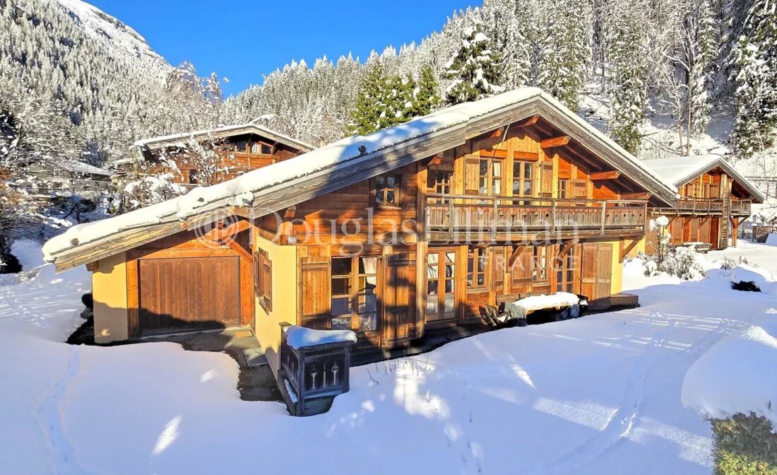 CHAMONIX – Un chalet alpin classique avec 6 chambres à Les Tines, Chamonix