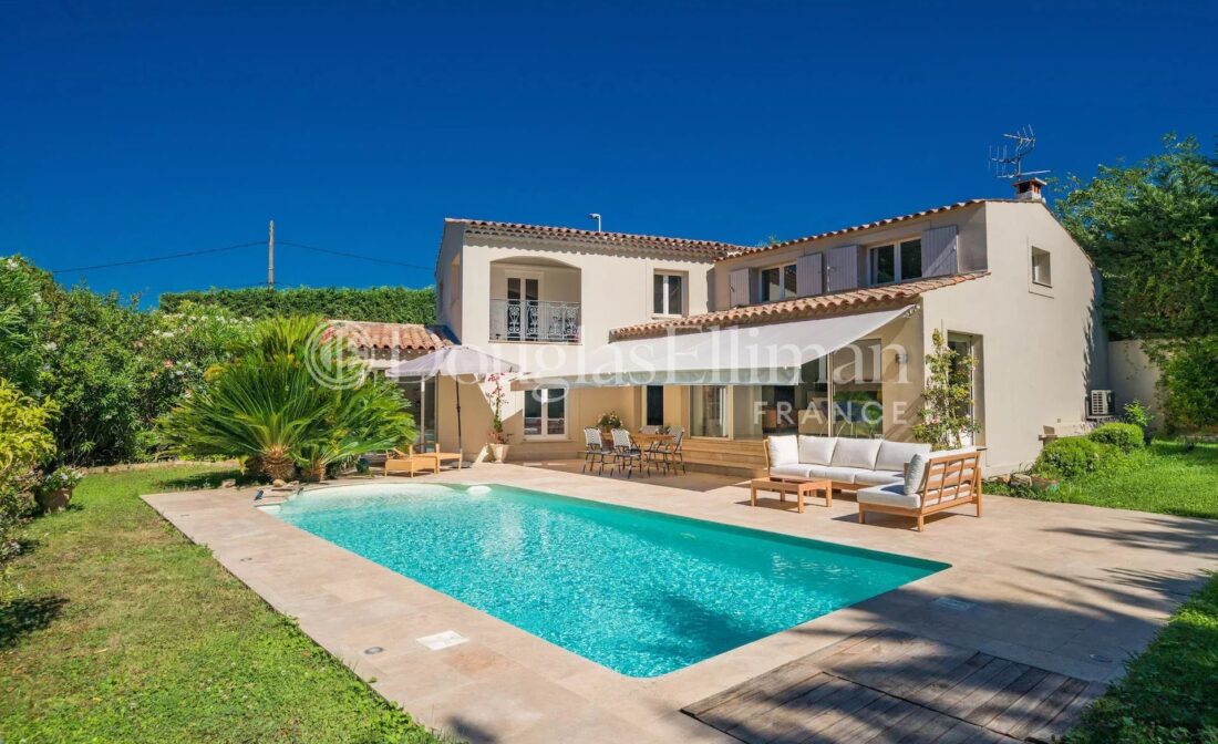 LE CANNET – Modern villa with swimming pool