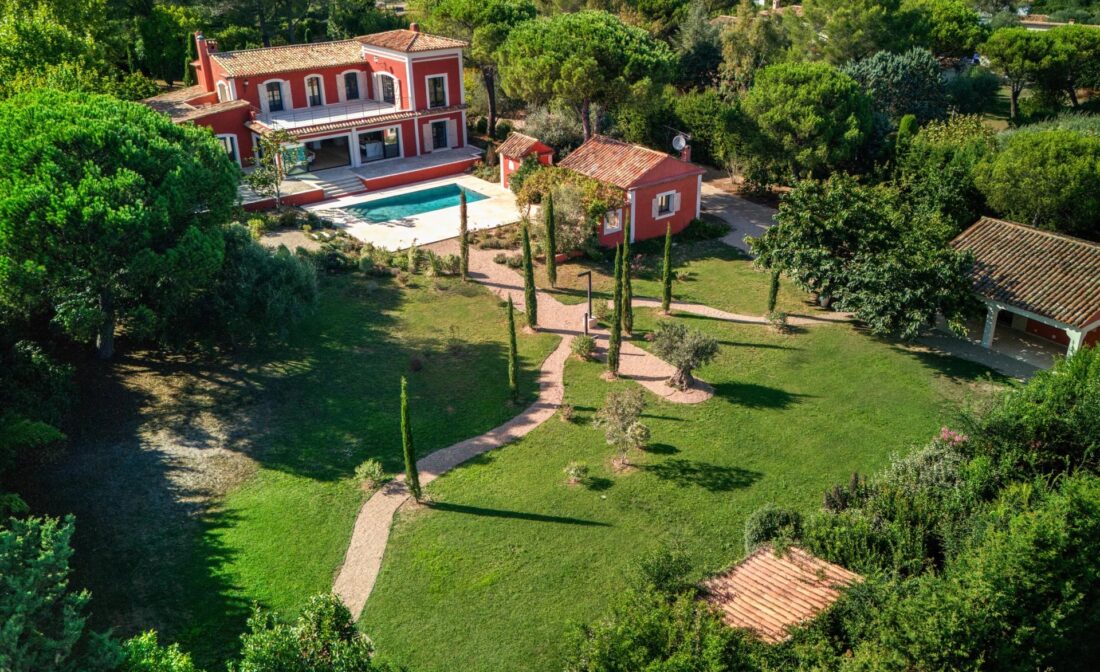 NEAR VALBONNE: Tuscan-Style Villa in Castellaras