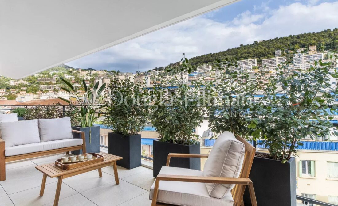 NICE – Riquier /Le port : Penthouse duplex 4 pièces