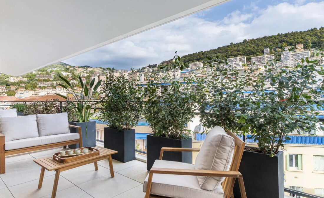 NICE – Duplex en résidence neuve à quelques minutes du port