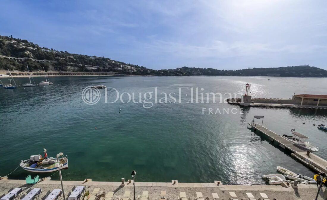 Villefranche-Sur-Mer – Pieds dans l’eau