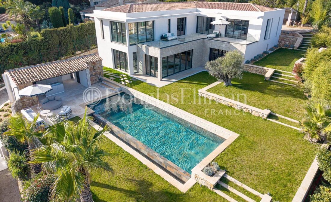 SUPER CANNES – Villa contemporaine avec vue mer panoramique