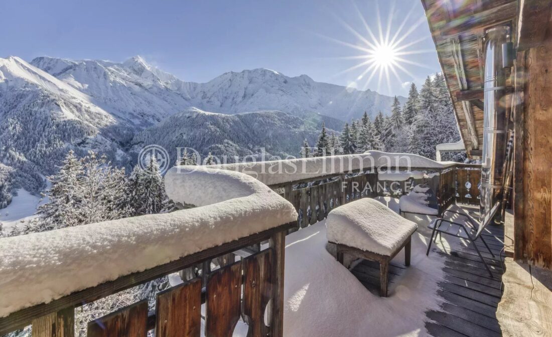 SAINT GERVAIS – Magnifique ferme rénovée avec vue imprenable sur les montagnes, au cœur des Alpes françaises.