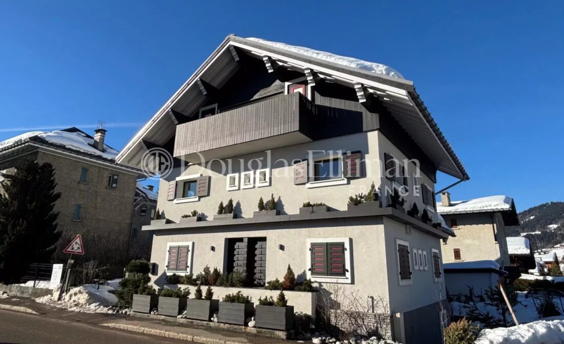 MEGÈVE – Chalet luxueux de 5 chambres au centre