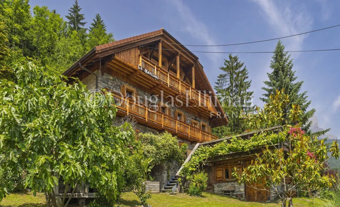PASSY – Une auberge historique magnifiquement restaurée, dotée de 7 chambres.