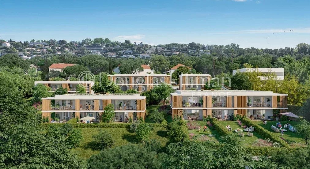 NICE – Penthouse 5 pièces avec toit terrasse jacuzzi et jardin vue mer corniche fleurie