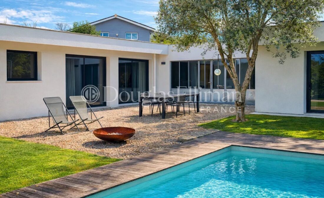 Bruges – Contemporaine avec piscine et garage