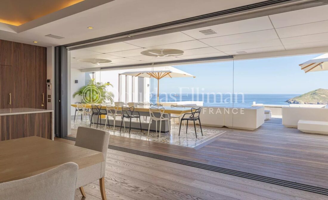 SAINT BARTH – Superbe villa sur les hauteurs de Colombier