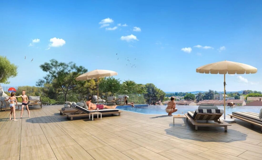 VILLENEUVE-LOUBET : Rez-de-jardin quatre pièces à proximité des commerces