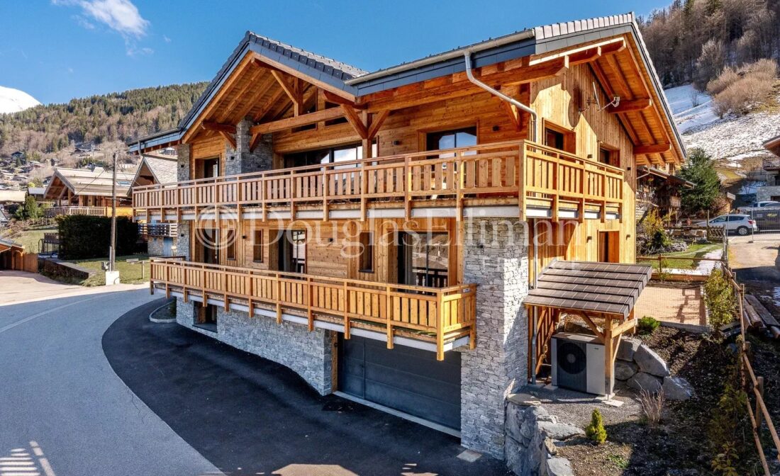 MORZINE– Brand new luxury chalet