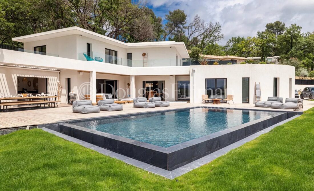 OPIO – Villa contemporaine d’exception dans un domaine privé