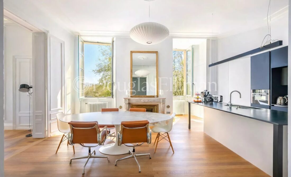 BORDEAUX – PLACE DES QUINCONCES – Appartement de 160 m² avec ascenseur